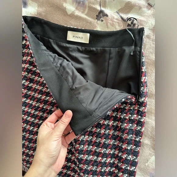 PINKO NWT Midi Skirt tweed pencil skirt US 8 cotton Red blue white - Picture 11 of 12